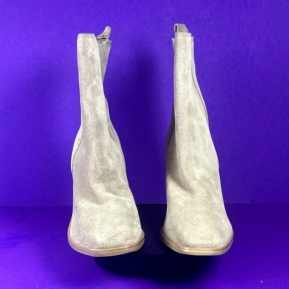 Marc Fisher Taupe Gray Suede Heeled Ankle Booties Women's Shoe Size 6.5-NEW - Picture 2 of 7